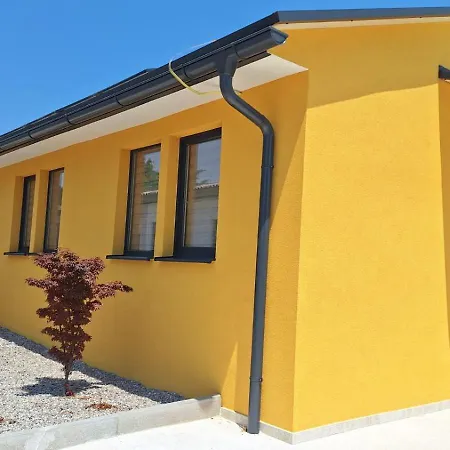 Sleep House Motel *